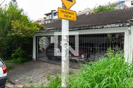 Casa à venda com 400m², 5 quartos e 3 vagasFachada