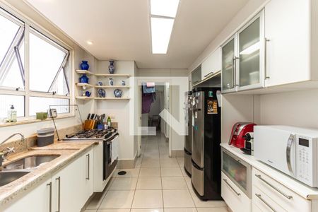 Apartamento à venda com 300m², 3 quartos e 3 vagas Apartamento à venda com 300m², 3 quartos e 3 vagasCozinha