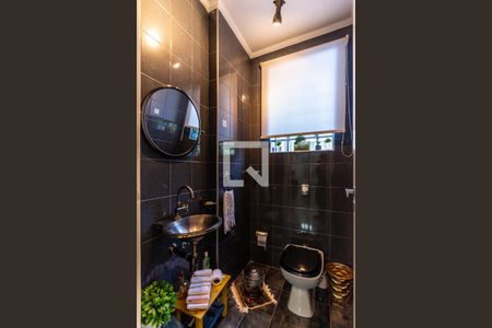 Apartamento à venda com 300m², 3 quartos e 3 vagas Apartamento à venda com 300m², 3 quartos e 3 vagasLavabo