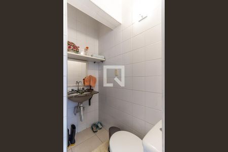 Apartamento à venda com 300m², 3 quartos e 3 vagas Apartamento à venda com 300m², 3 quartos e 3 vagasBanheiro de Serviço