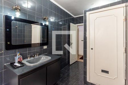 Apartamento à venda com 300m², 3 quartos e 3 vagas Apartamento à venda com 300m², 3 quartos e 3 vagasBanheiro 2