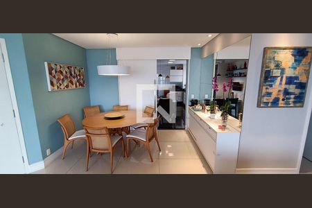 Apartamento à venda com 145m², 3 quartos e 3 vagas Apartamento à venda com 145m², 3 quartos e 3 vagasSala