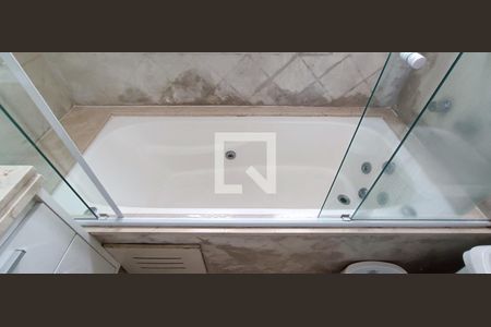 Apartamento à venda com 145m², 3 quartos e 3 vagas Apartamento à venda com 145m², 3 quartos e 3 vagasbanheiro da Suíte Master