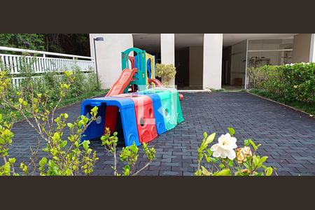 Apartamento à venda com 145m², 3 quartos e 3 vagas Apartamento à venda com 145m², 3 quartos e 3 vagasÁrea comum - Playground