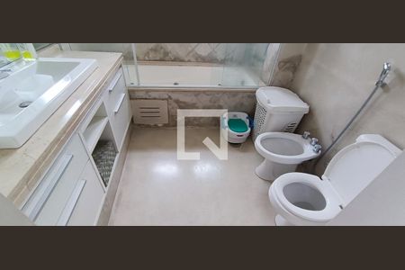 Apartamento à venda com 145m², 3 quartos e 3 vagas Apartamento à venda com 145m², 3 quartos e 3 vagasbanheiro da Suíte Master