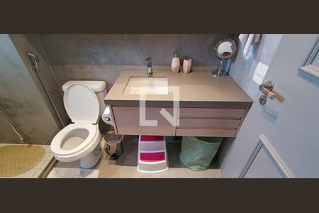 Apartamento à venda com 145m², 3 quartos e 3 vagas Apartamento à venda com 145m², 3 quartos e 3 vagasBanheiro da Suíte 1