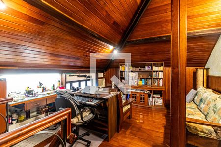 Casa de condomínio à venda com 310m², 4 quartos e 4 vagas Casa de condomínio à venda com 310m², 4 quartos e 4 vagasEscritório