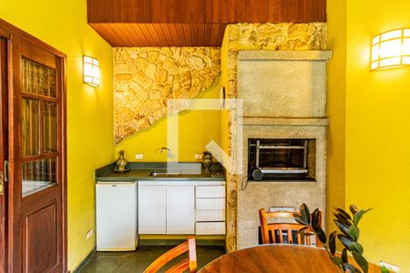 Casa de condomínio à venda com 310m², 4 quartos e 4 vagas Casa de condomínio à venda com 310m², 4 quartos e 4 vagasChurrasqueira