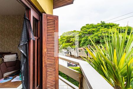 Casa de condomínio à venda com 310m², 4 quartos e 4 vagas Casa de condomínio à venda com 310m², 4 quartos e 4 vagasSuíte 01 - Varanda