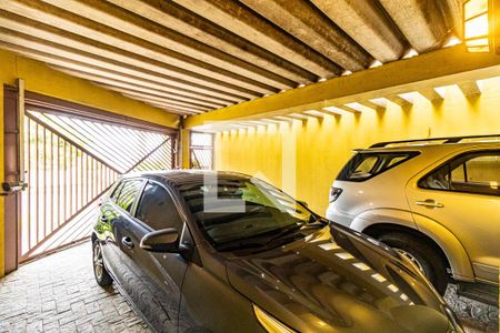 Casa de condomínio à venda com 310m², 4 quartos e 4 vagas Casa de condomínio à venda com 310m², 4 quartos e 4 vagasGaragem