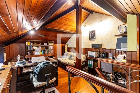 Casa de condomínio à venda com 310m², 4 quartos e 4 vagas Casa de condomínio à venda com 310m², 4 quartos e 4 vagasEscritório