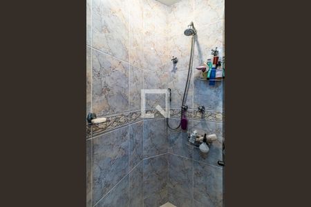 Casa de condomínio à venda com 310m², 4 quartos e 4 vagas Casa de condomínio à venda com 310m², 4 quartos e 4 vagasSuíte 02 - Banheiro