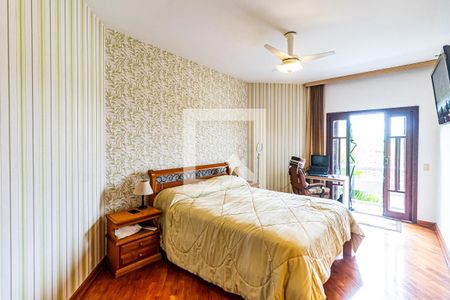 Casa de condomínio à venda com 310m², 4 quartos e 4 vagas Casa de condomínio à venda com 310m², 4 quartos e 4 vagasSuíte 01