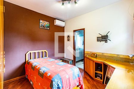 Casa de condomínio à venda com 310m², 4 quartos e 4 vagas Casa de condomínio à venda com 310m², 4 quartos e 4 vagasSuíte 03