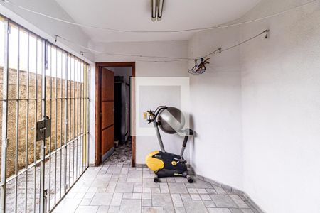 Casa de condomínio à venda com 310m², 4 quartos e 4 vagas Casa de condomínio à venda com 310m², 4 quartos e 4 vagasLavanderia