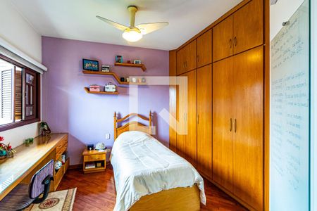 Casa de condomínio à venda com 310m², 4 quartos e 4 vagas Casa de condomínio à venda com 310m², 4 quartos e 4 vagasSuíte 02