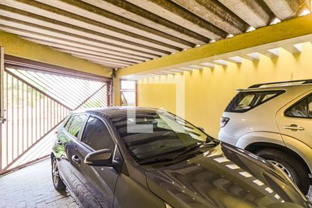 Casa de condomínio à venda com 310m², 4 quartos e 4 vagas Casa de condomínio à venda com 310m², 4 quartos e 4 vagasGaragem