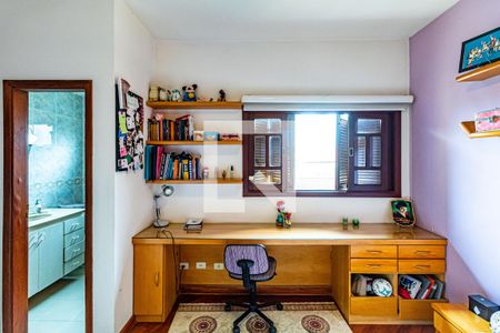 Casa de condomínio à venda com 310m², 4 quartos e 4 vagas Casa de condomínio à venda com 310m², 4 quartos e 4 vagasSuíte 02