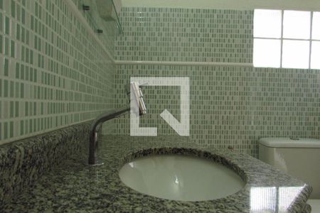 Casa à venda com 140m², 3 quartos e 3 vagasEdícula/Banheiro