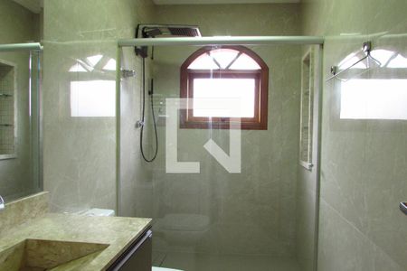 Casa à venda com 140m², 3 quartos e 3 vagasBanheiro/Quarto 1