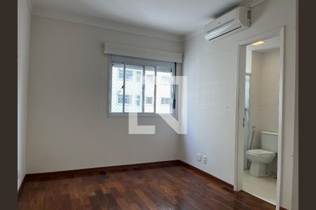 Apartamento à venda com 230m², 4 quartos e 3 vagasSuíte 3