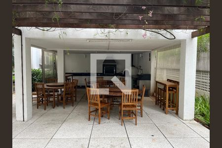 Apartamento à venda com 230m², 4 quartos e 3 vagasÁrea comum - Churrasqueira