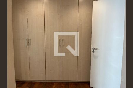 Apartamento à venda com 230m², 4 quartos e 3 vagasSuíte 1