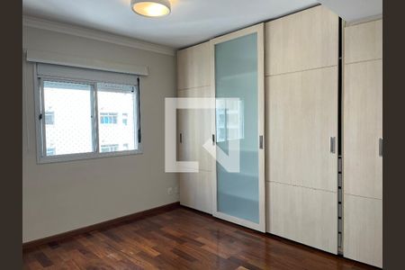Apartamento à venda com 230m², 4 quartos e 3 vagasSuíte 2
