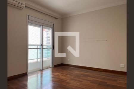 Apartamento à venda com 230m², 4 quartos e 3 vagasSuíte 1