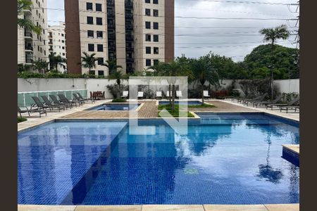 Apartamento à venda com 230m², 4 quartos e 3 vagasÁrea comum - Piscina