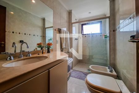 Apartamento à venda com 190m², 4 quartos e 3 vagas Apartamento à venda com 190m², 4 quartos e 3 vagasBanheiro
