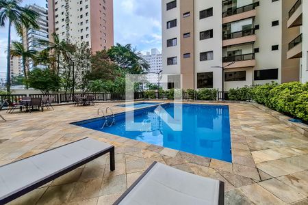 Apartamento à venda com 190m², 4 quartos e 3 vagas Apartamento à venda com 190m², 4 quartos e 3 vagasPiscina