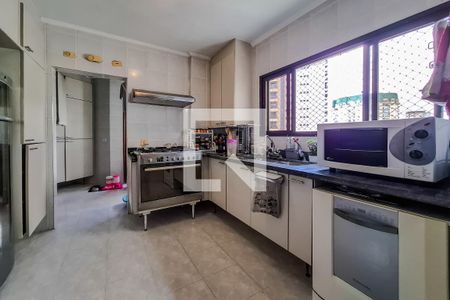 Apartamento à venda com 190m², 4 quartos e 3 vagas Apartamento à venda com 190m², 4 quartos e 3 vagasCozinha