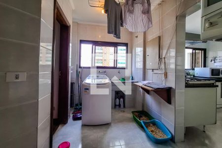 Apartamento à venda com 190m², 4 quartos e 3 vagas Apartamento à venda com 190m², 4 quartos e 3 vagasÁrea de Serviço