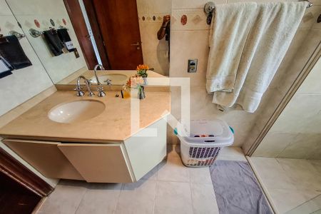 Apartamento à venda com 190m², 4 quartos e 3 vagas Apartamento à venda com 190m², 4 quartos e 3 vagasBanheiro