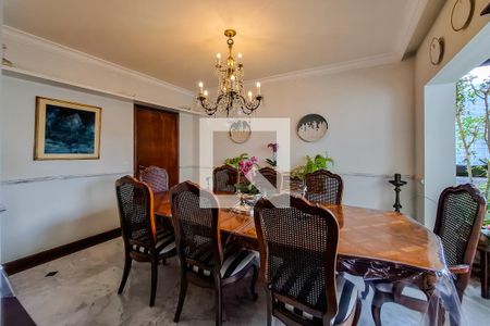 Apartamento à venda com 190m², 4 quartos e 3 vagas Apartamento à venda com 190m², 4 quartos e 3 vagasSala jantar