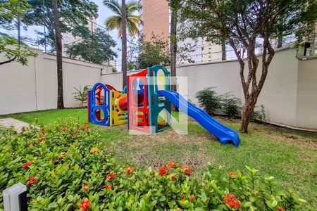 Apartamento à venda com 190m², 4 quartos e 3 vagas Apartamento à venda com 190m², 4 quartos e 3 vagasPlayground