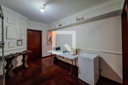 Apartamento à venda com 190m², 4 quartos e 3 vagas Apartamento à venda com 190m², 4 quartos e 3 vagasSala intima Quartos