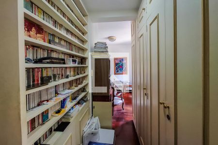 Apartamento à venda com 190m², 4 quartos e 3 vagas Apartamento à venda com 190m², 4 quartos e 3 vagasSuíte 2