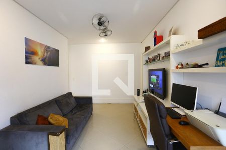 Apartamento à venda com 211m², 4 quartos e 4 vagas Apartamento à venda com 211m², 4 quartos e 4 vagasSala de TV