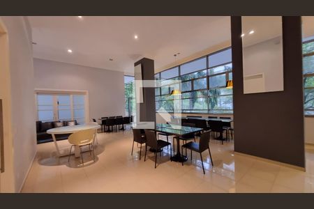 Apartamento à venda com 211m², 4 quartos e 4 vagas Apartamento à venda com 211m², 4 quartos e 4 vagasÁrea comum - Salão de festas