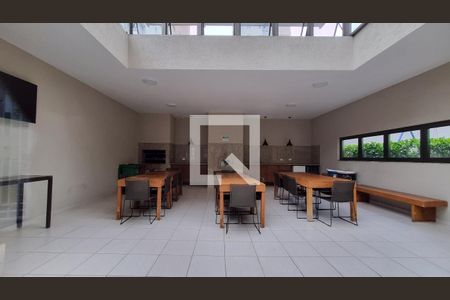 Apartamento à venda com 211m², 4 quartos e 4 vagas Apartamento à venda com 211m², 4 quartos e 4 vagasÁrea comum - Churrasqueira