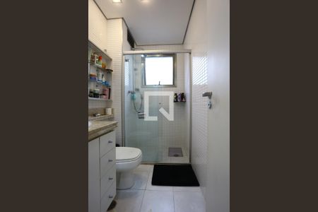 Apartamento à venda com 211m², 4 quartos e 4 vagas Apartamento à venda com 211m², 4 quartos e 4 vagasBanheiro da Suíte 1