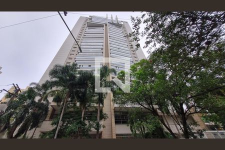 Apartamento à venda com 211m², 4 quartos e 4 vagas Apartamento à venda com 211m², 4 quartos e 4 vagasFachada