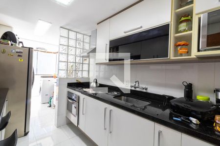 Apartamento à venda com 88m², 2 quartos e 1 vaga Apartamento à venda com 88m², 2 quartos e 1 vagaCozinha e Área de Serviço