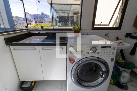 Apartamento à venda com 88m², 2 quartos e 1 vaga Apartamento à venda com 88m², 2 quartos e 1 vagaCozinha e Área de Serviço