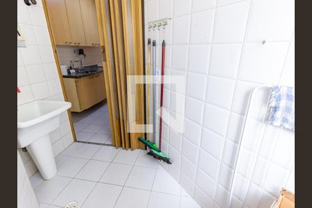 Apartamento à venda com 70m², 2 quartos e 1 vagaÁrea de Serviço