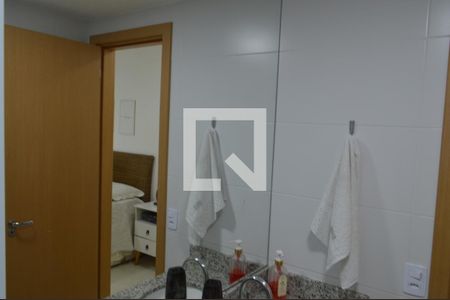 Apartamento à venda com 185m², 2 quartos e 2 vagasBanheiro da Suíte 1