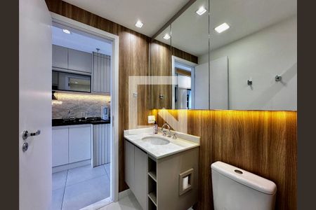 Casa à venda com 26m², 1 quarto e sem vaga Casa à venda com 26m², 1 quarto e sem vagaBanheiro