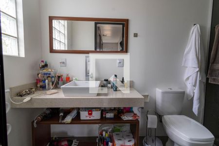 Casa à venda com 300m², 3 quartos e 2 vagas Casa à venda com 300m², 3 quartos e 2 vagasQuarto 2